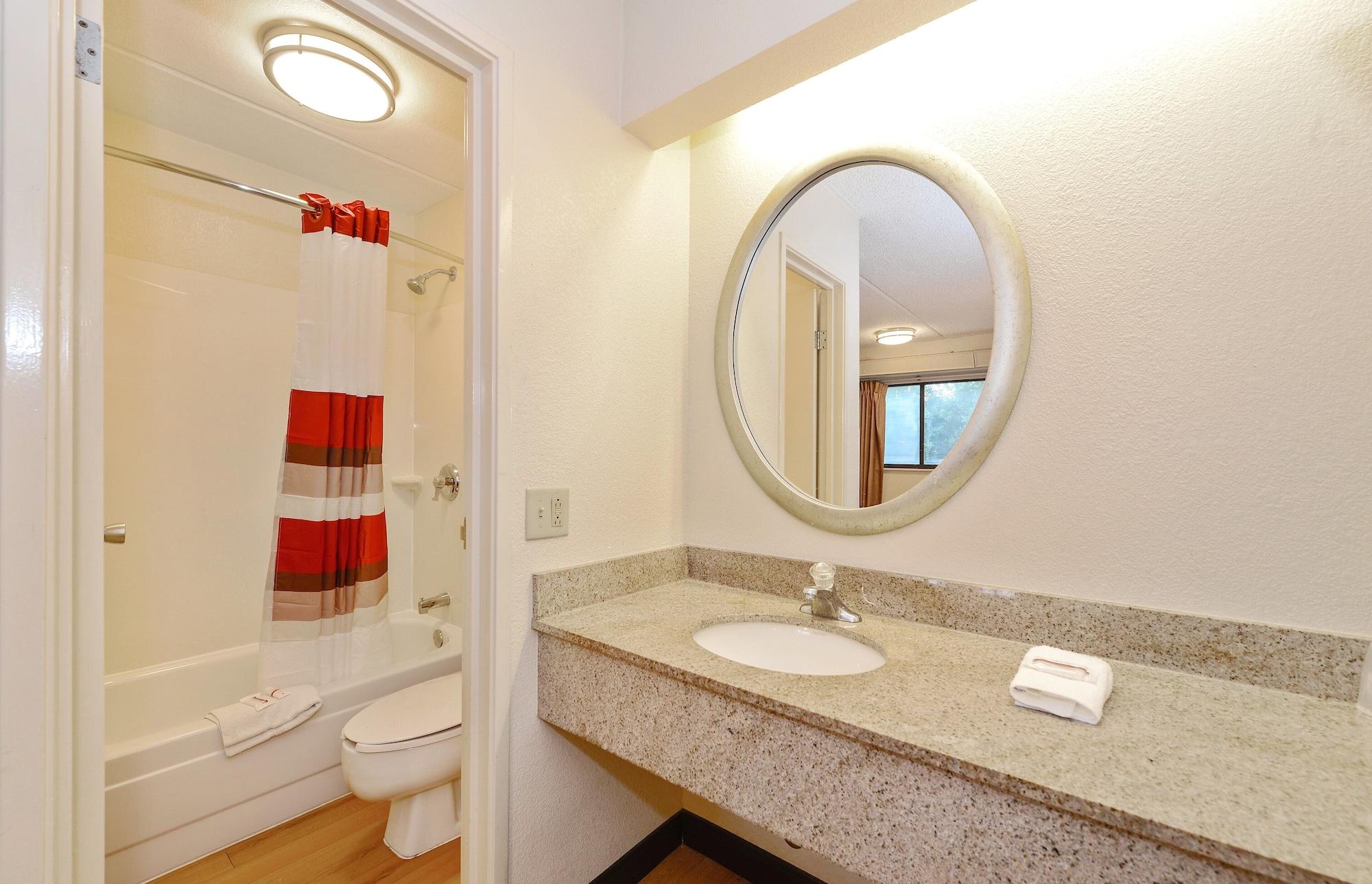 Red Roof Inn Akron Εξωτερικό φωτογραφία